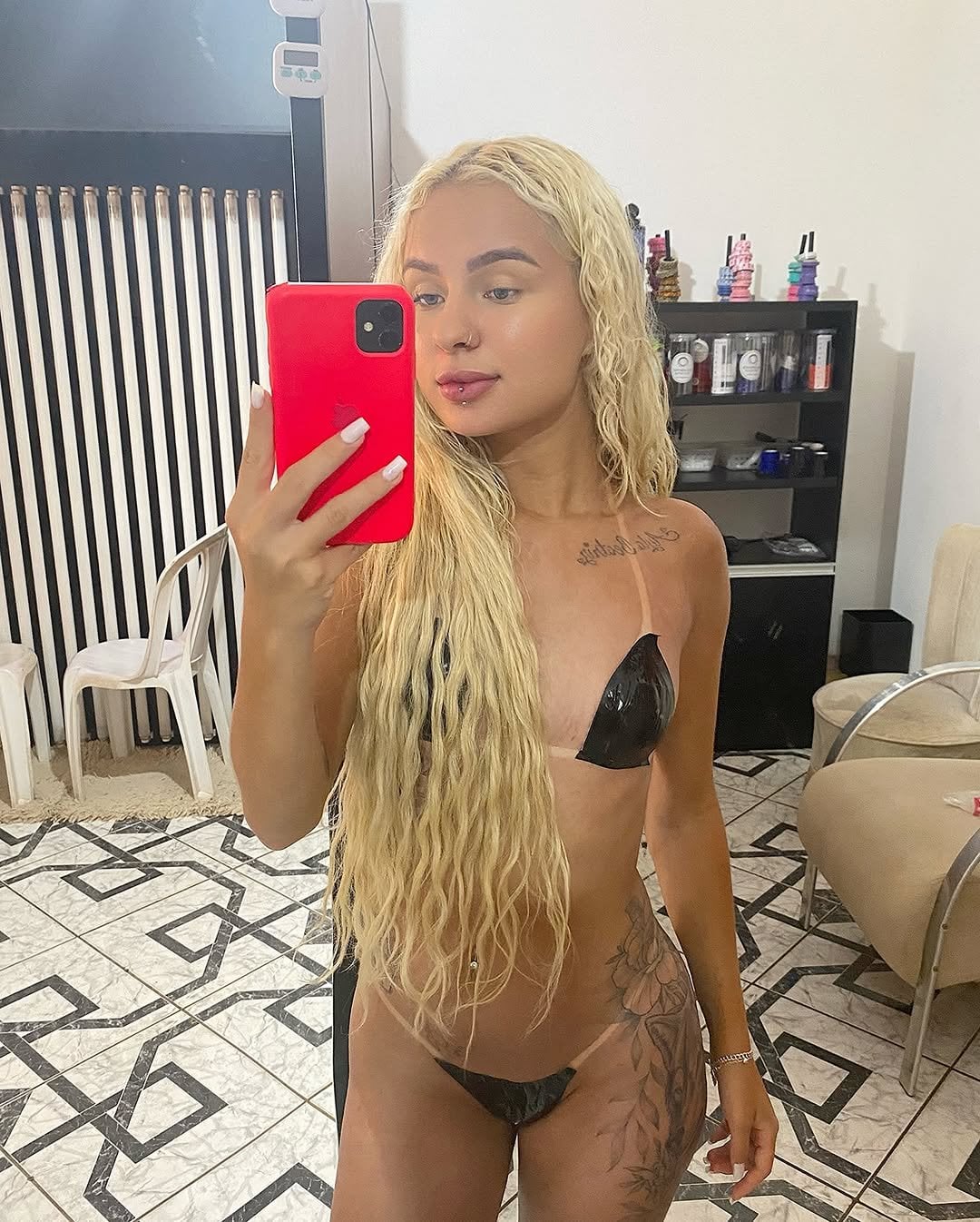 NOVINHA PUTINHA 🤌🏻😈