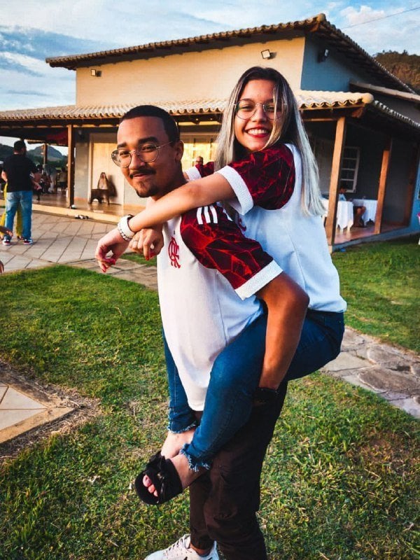 Loirinha novinha flamenguista safadinna