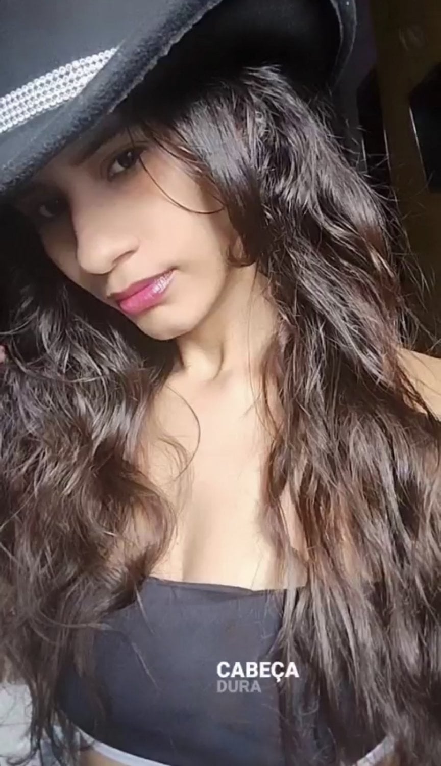 Magrinha gostosa , que gosta de se exibir